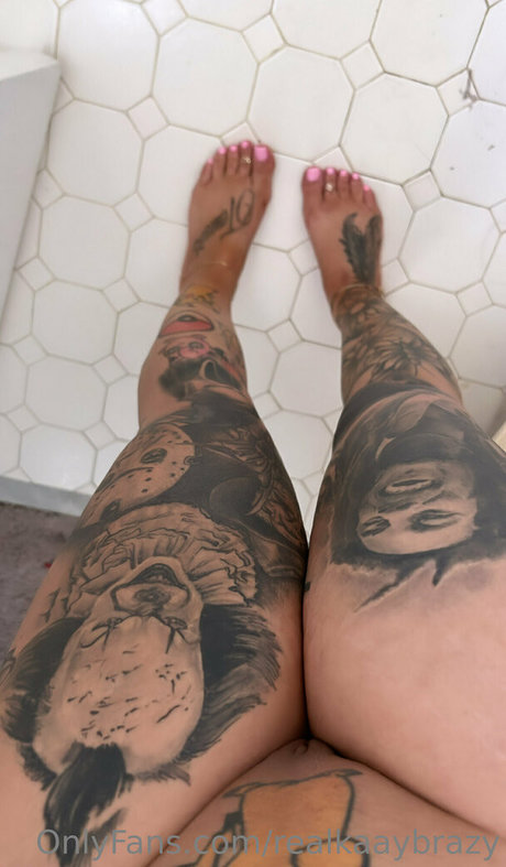 realkaaybrazy model top img