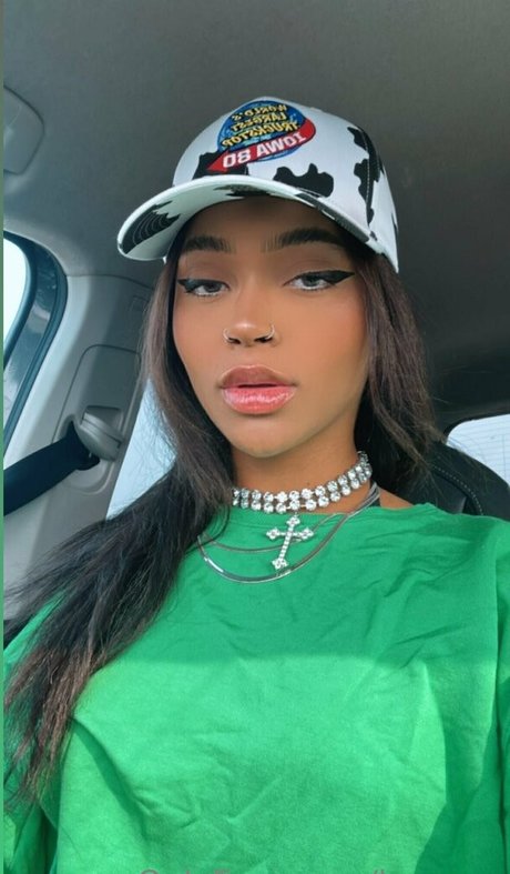 be rave star naked images