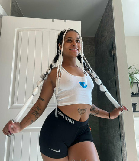 be rave pretty model pictures