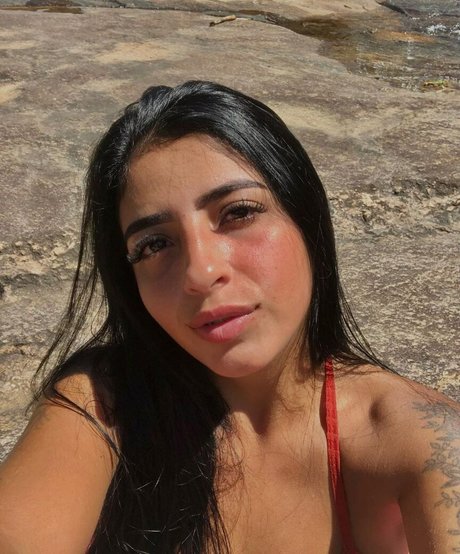 Petropolis model exclusive img