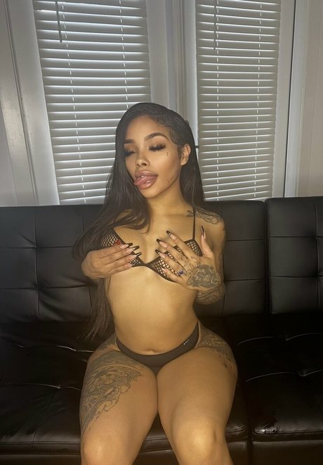 therealvickyy model free image