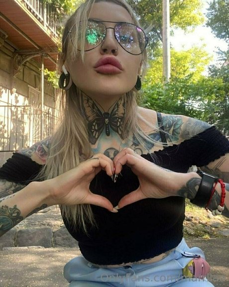 marrllaa adult actress pic