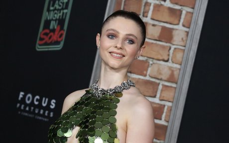 Thomasin Mckenzie porn model pics