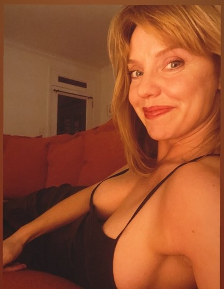 Kelli Garner nice pornstar image