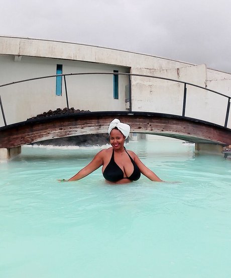 Monique Cooper exclusive model gallery