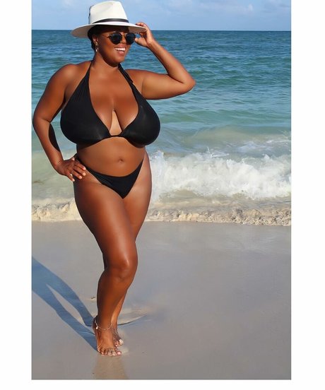 Monique Cooper star beautiful images