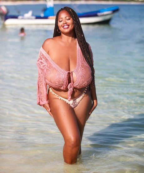 Monique Cooper sexy star gallery