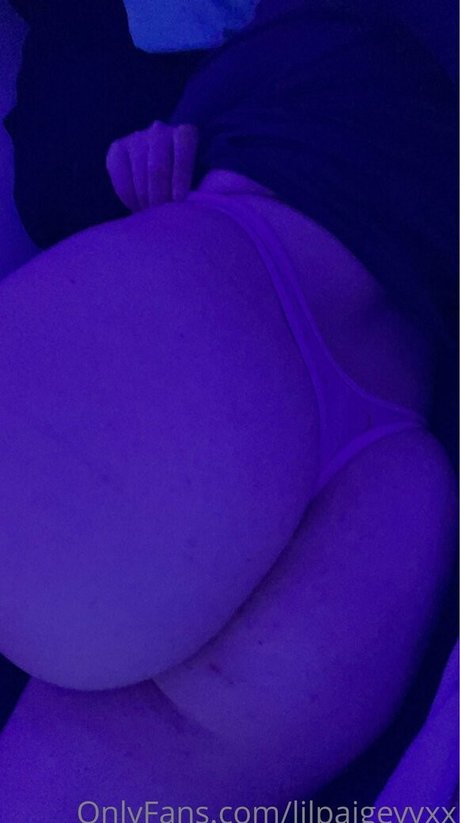 lilpaigeyyxx adult actress img