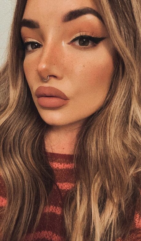 Brittany Zapata pornstar nice photos