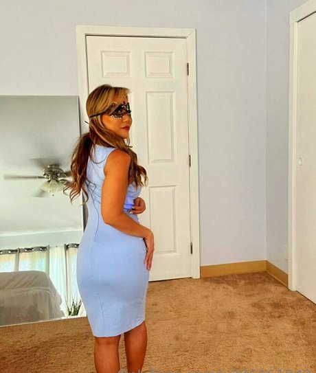 naughtydiamond11 xxx actress pic