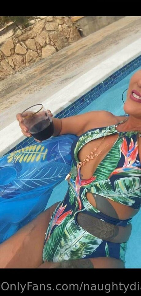 naughtydiamond11 nude star pics