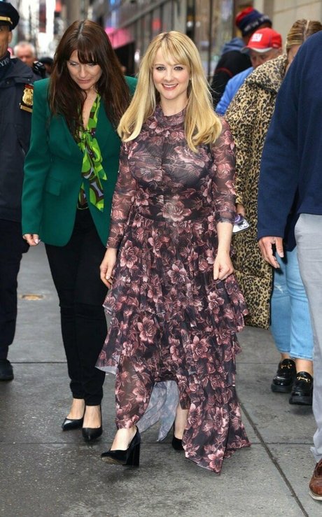 Melissa Rauch star porn photos