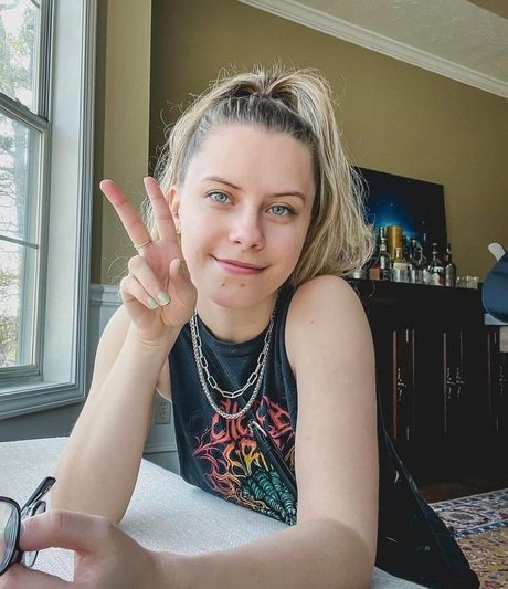 NoisyButters free model archive