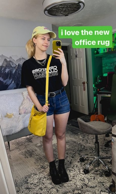 NoisyButters adult model archive