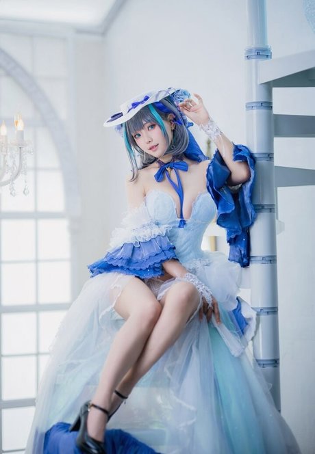 eeelyeee pretty model pictures