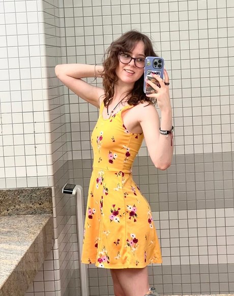 Jellycatfishing beautiful pornstar pictures