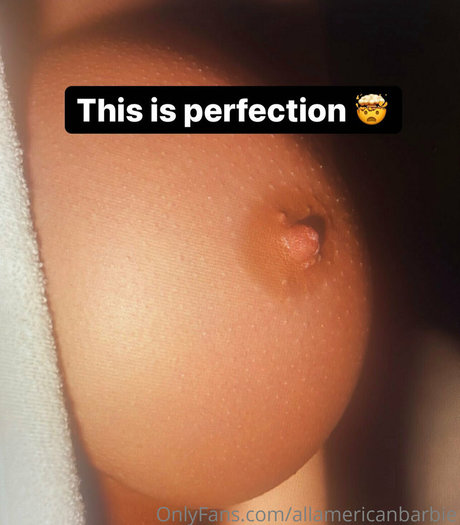 Christina Savoyy pretty pornstar pictures