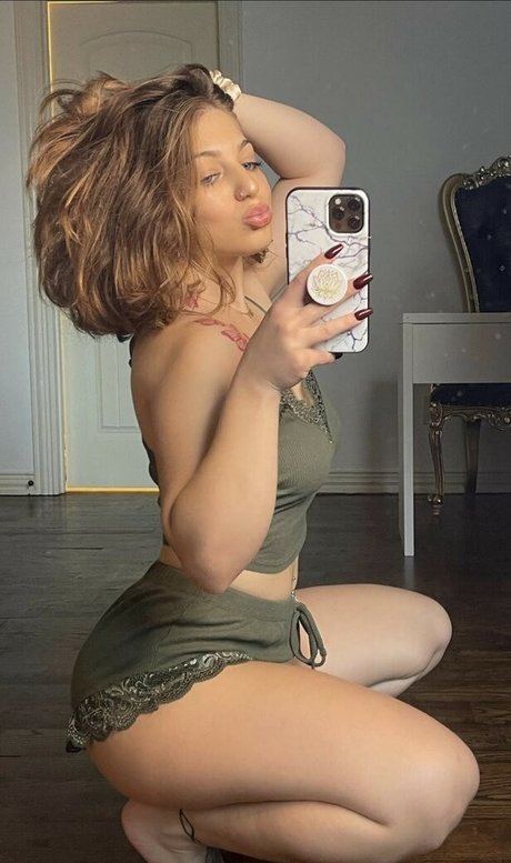 Hashemi Sisters top model images