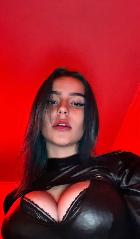 Belle Kaffer hot star images