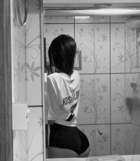 Oliveiranat exclusive model images