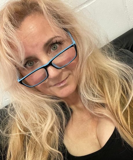 Corrinne Wicks free actress image