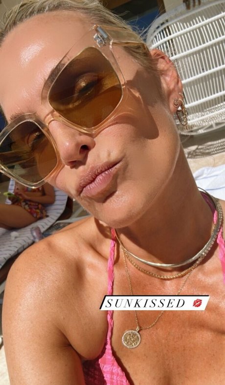 Molly Sims adult model image