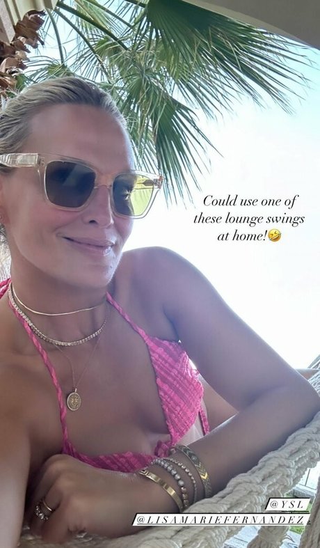 Molly Sims hd actress picture