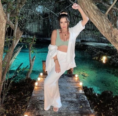 Imogen Thomas nice star galleries