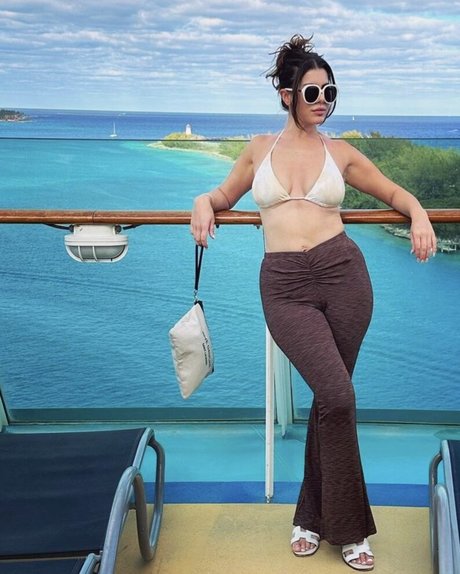 pregnant teacher onlyfans porno archive