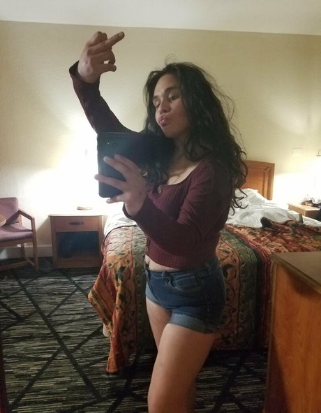 little pockets210 naked actress pictures