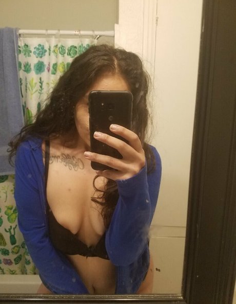 little pockets210 sexy actress img