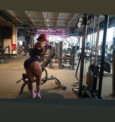 quadsqueeen nice actress galleries