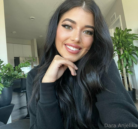 Daraanjelika model porn img