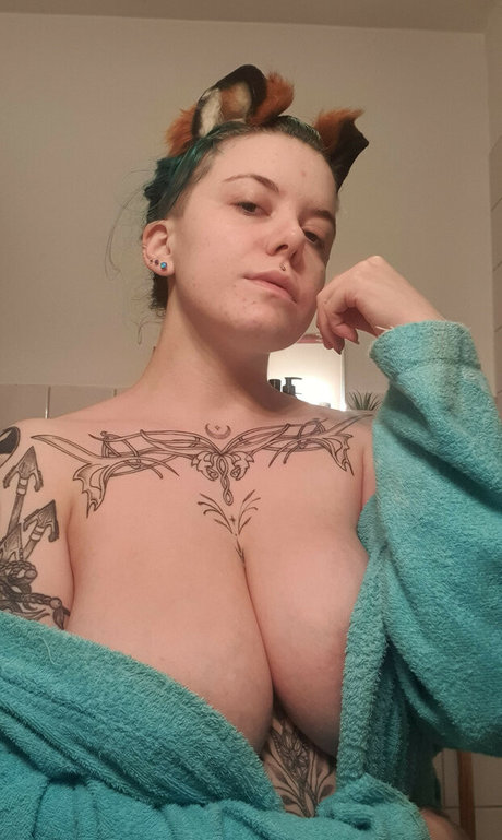 BobacoreCos hot actress img