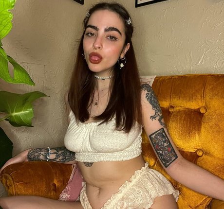 artbitch666 star art picture