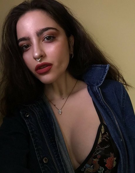 artbitch666 xxx star gallery