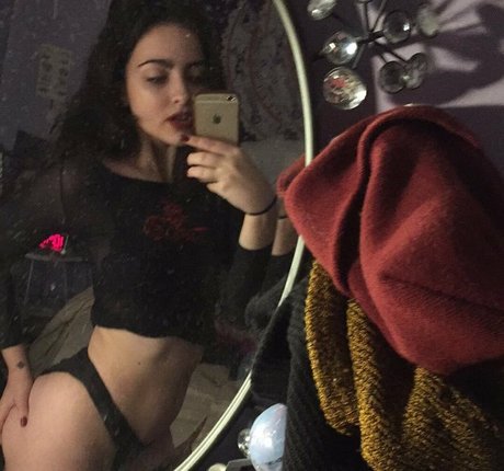 artbitch666 sex model pic