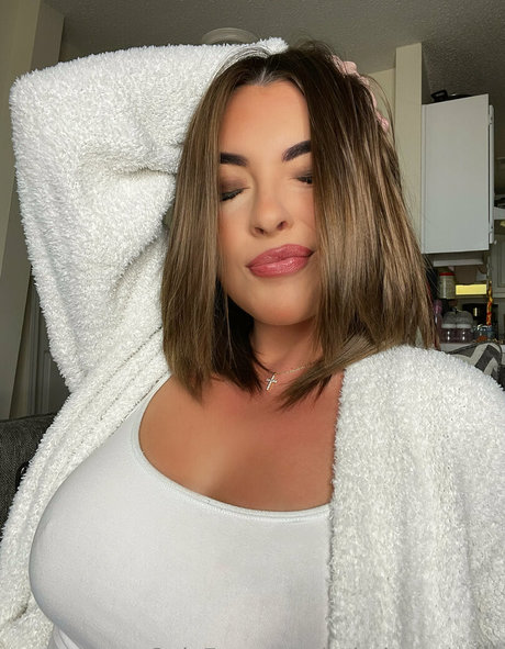 soledustqueen hot model photo