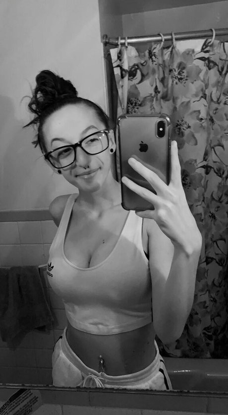 FrontDeskLady beautiful pornstar picture