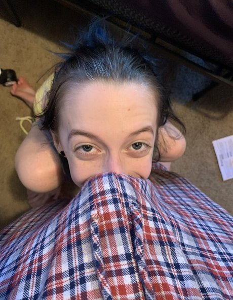 FrontDeskLady high quality pornstar pics