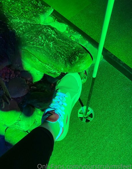 yourstrulymsfeet porn star pics