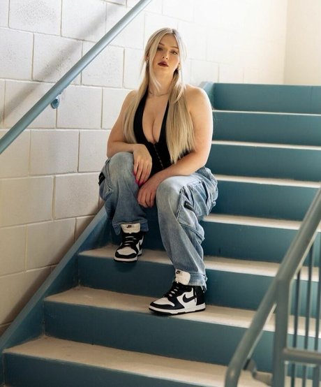 Miranda Cohen adult actress pic