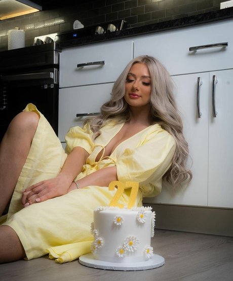 Miranda Cohen free pornstar photo