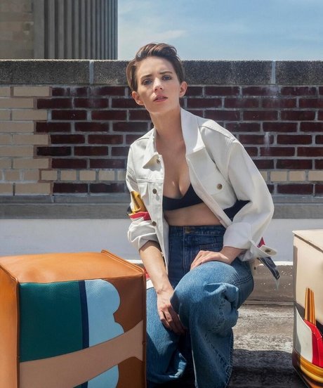 Maya Hawke best actress pics