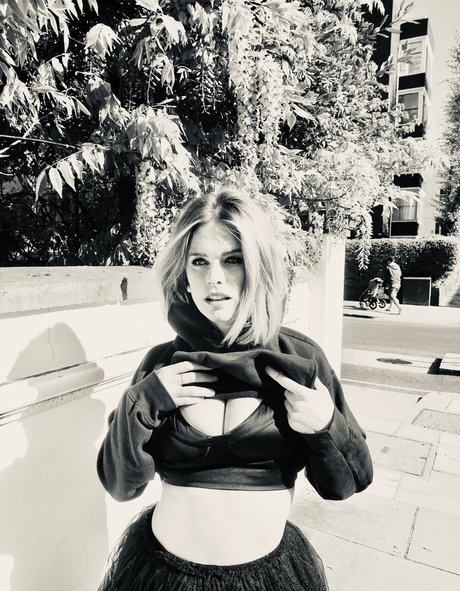 gloryhole princess onlyfans art nude gallery