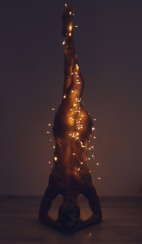 Tunaapari star adult image