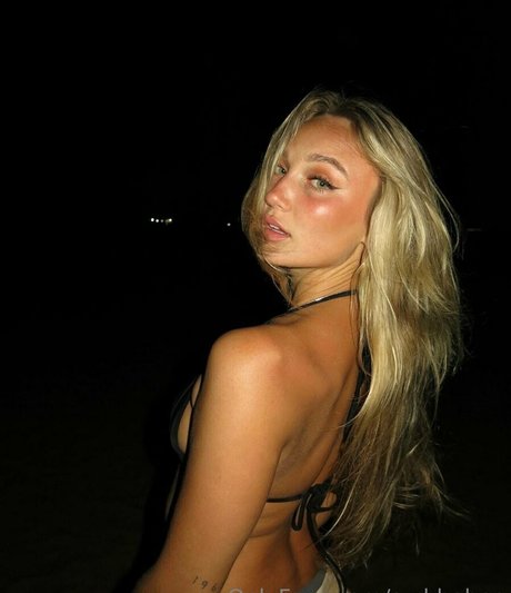 Syd babee model sexy pic