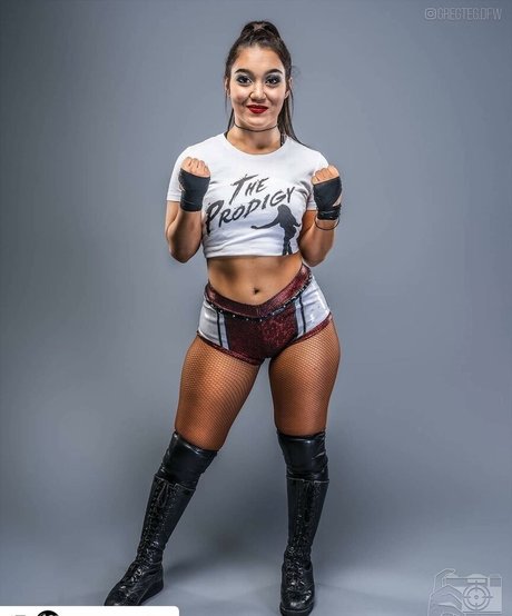 Roxanne Perez sex model image