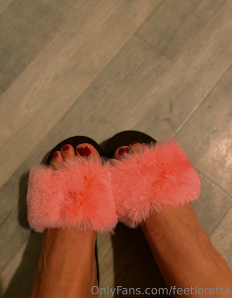 feetloretta model hot image