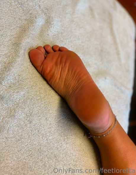 feetloretta porn actress img